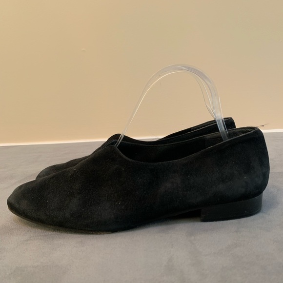 Stuart Weitzman Black Suede Flats  (8.5) - Picture 2 of 8